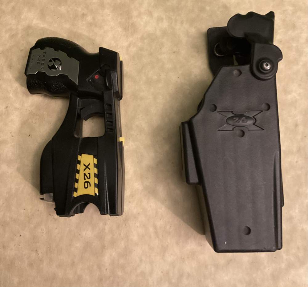 Axon Taser X26 and Holster (Tested and working)-img-0
