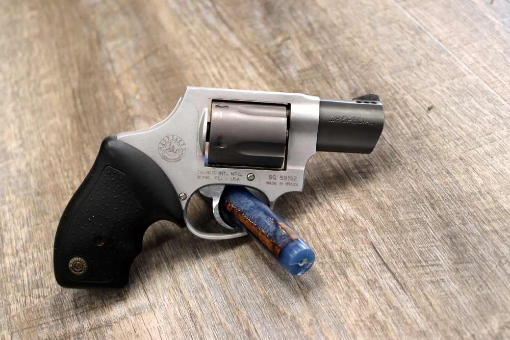 Taurus ultra-lite titanium revolver .38 spl -img-6