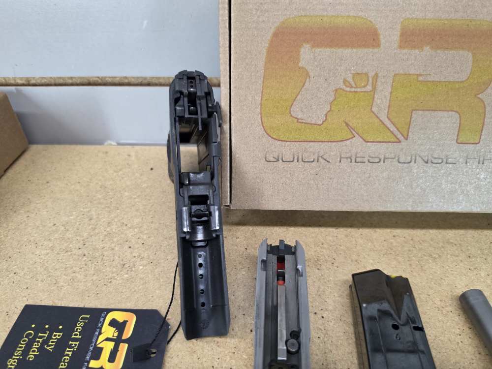 Taurus G2C 9mm  Two-Tone Grey/Black  Penny Auction | No Reserve-img-9
