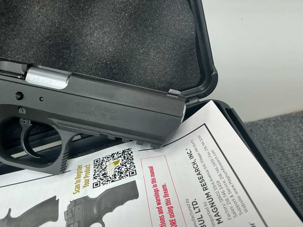 Magnum Research Baby Eagle .45 ACP – 98% **PENNY**-img-10