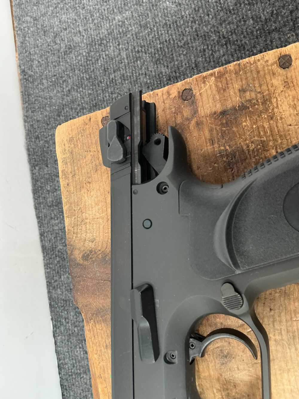 Magnum Research Baby Eagle .45 ACP – 98% **PENNY**-img-15