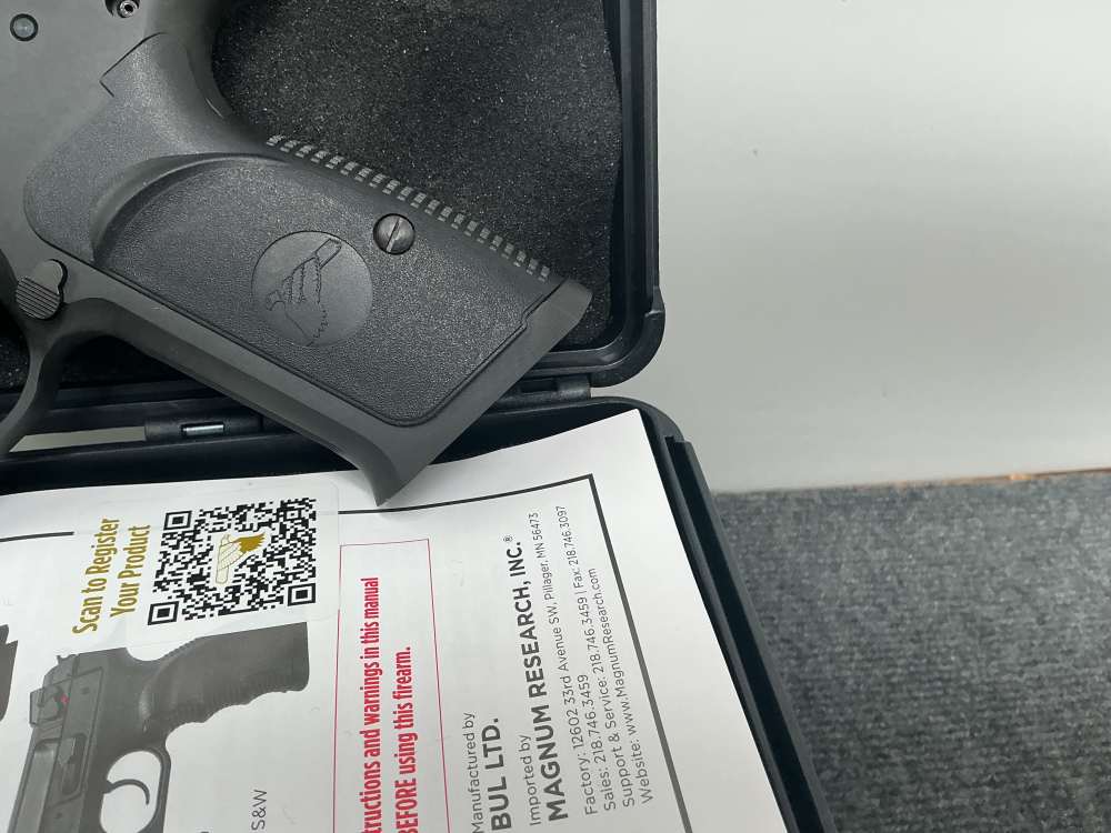 Magnum Research Baby Eagle .45 ACP – 98% **PENNY**-img-3