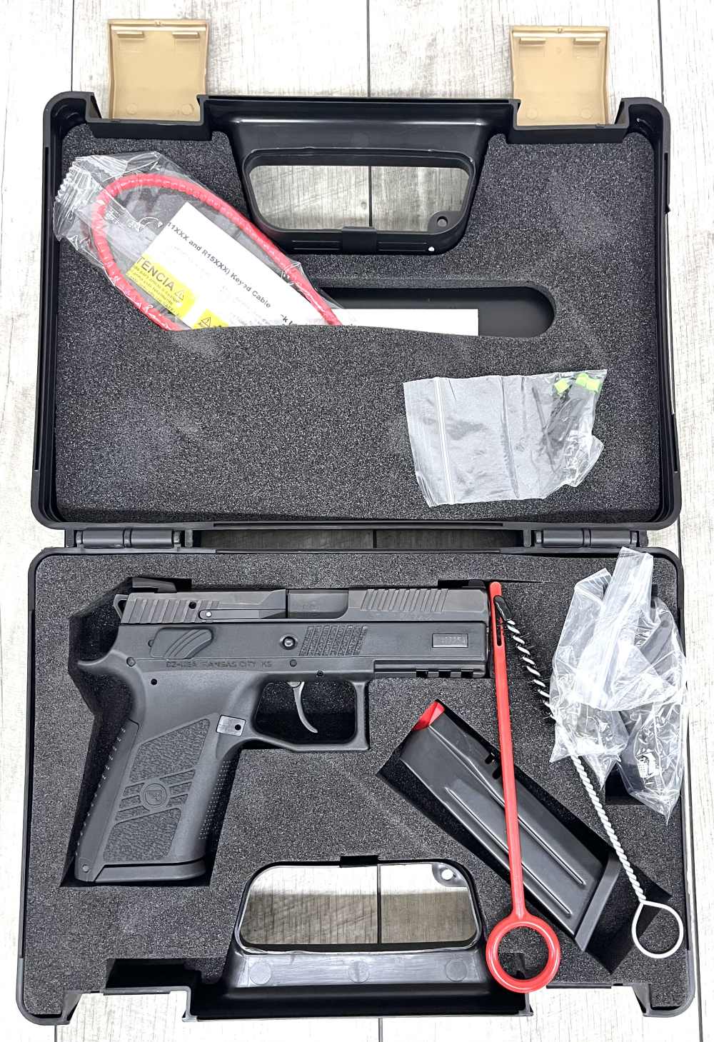 CZ P-07 9mm Hammer Fire Compact Pistol !Excellent Condition!-img-2