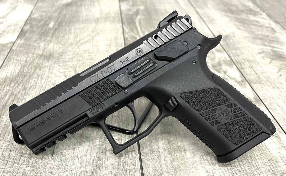 CZ P-07 9mm Hammer Fire Compact Pistol !Excellent Condition!-img-3