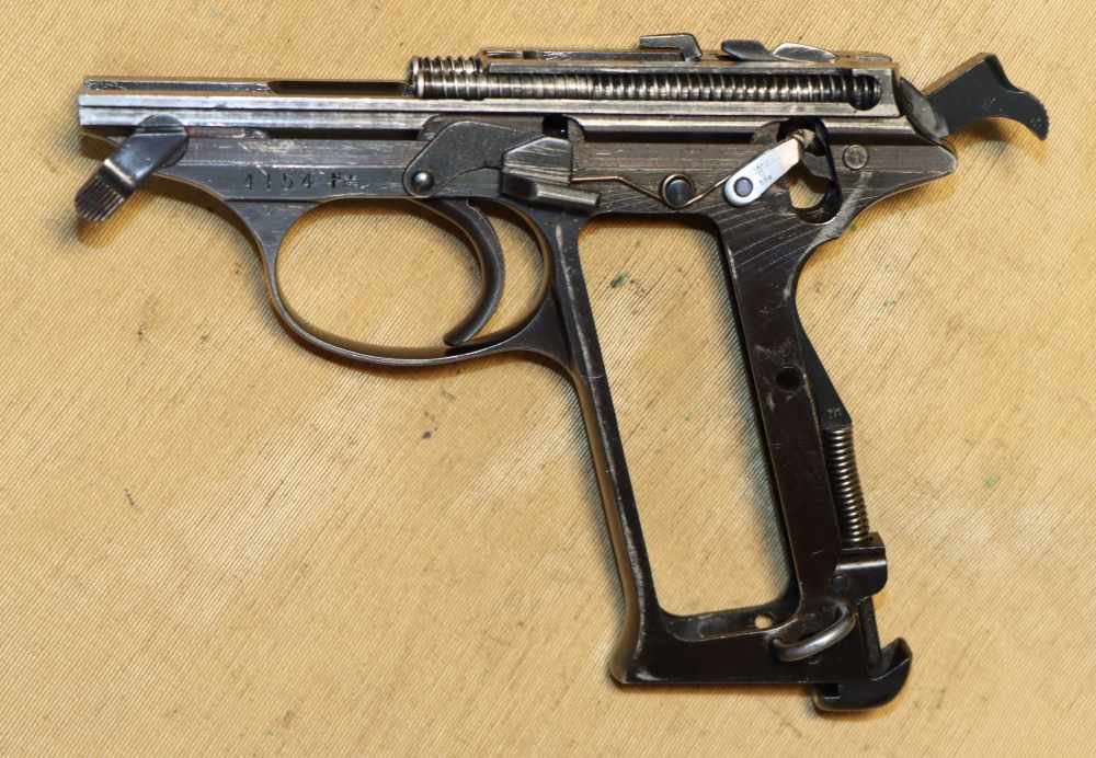 WWII German Walther ac41 P.38, Second Variation, c. Aug 1941-img-6