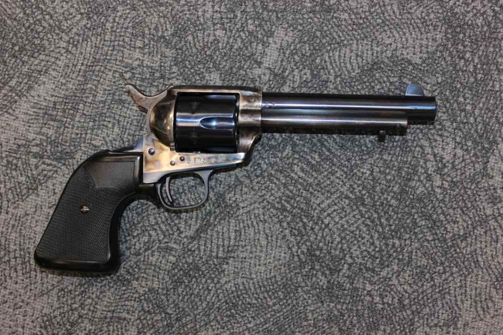 Made in Italy Uberti 1873 Cattleman .45Colt/.45ACP Single Action revolver!-img-9
