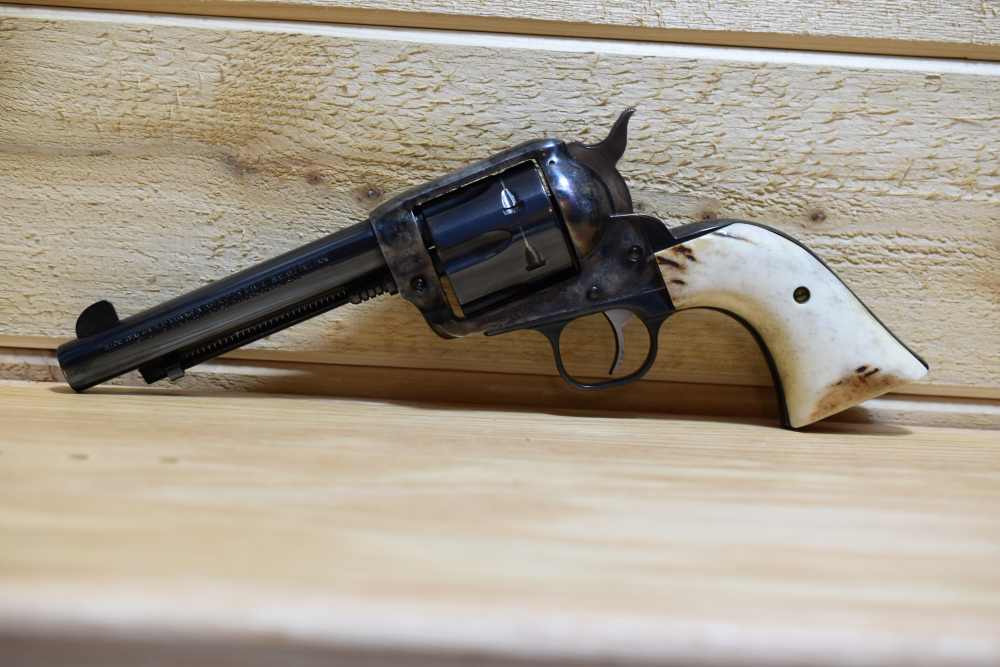 2) Ruger Vaquero's 45LC Consecutive Numbers Oglesby Los Vaqueros Package-img-7