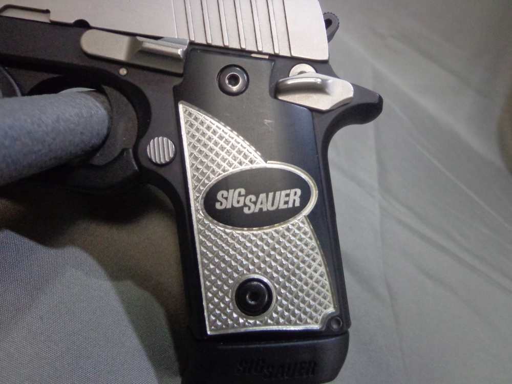 SIG P238 Two-Tone, w/Laser - super nice, .01 Start!-img-5