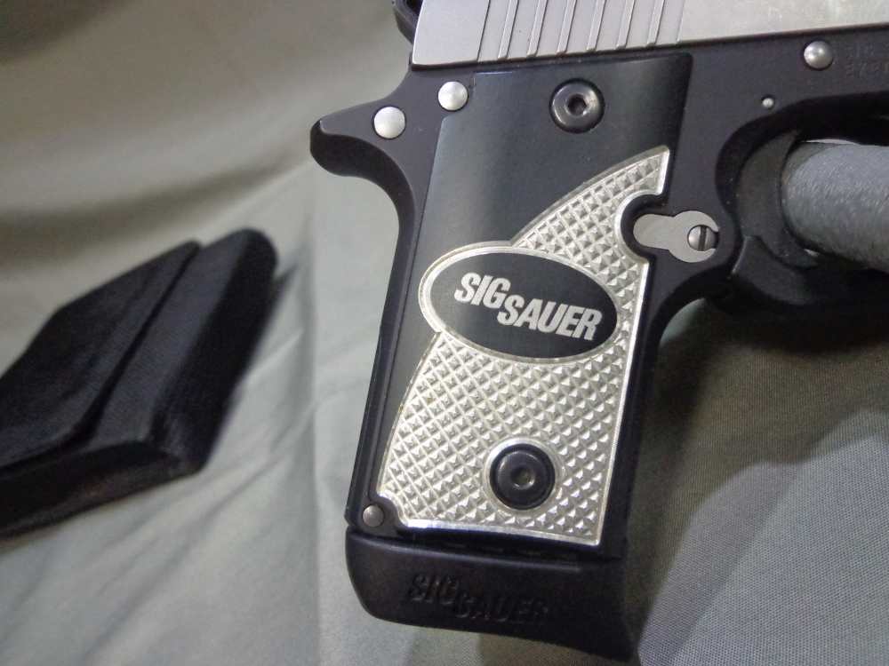 SIG P238 Two-Tone, w/Laser - super nice, .01 Start!-img-1