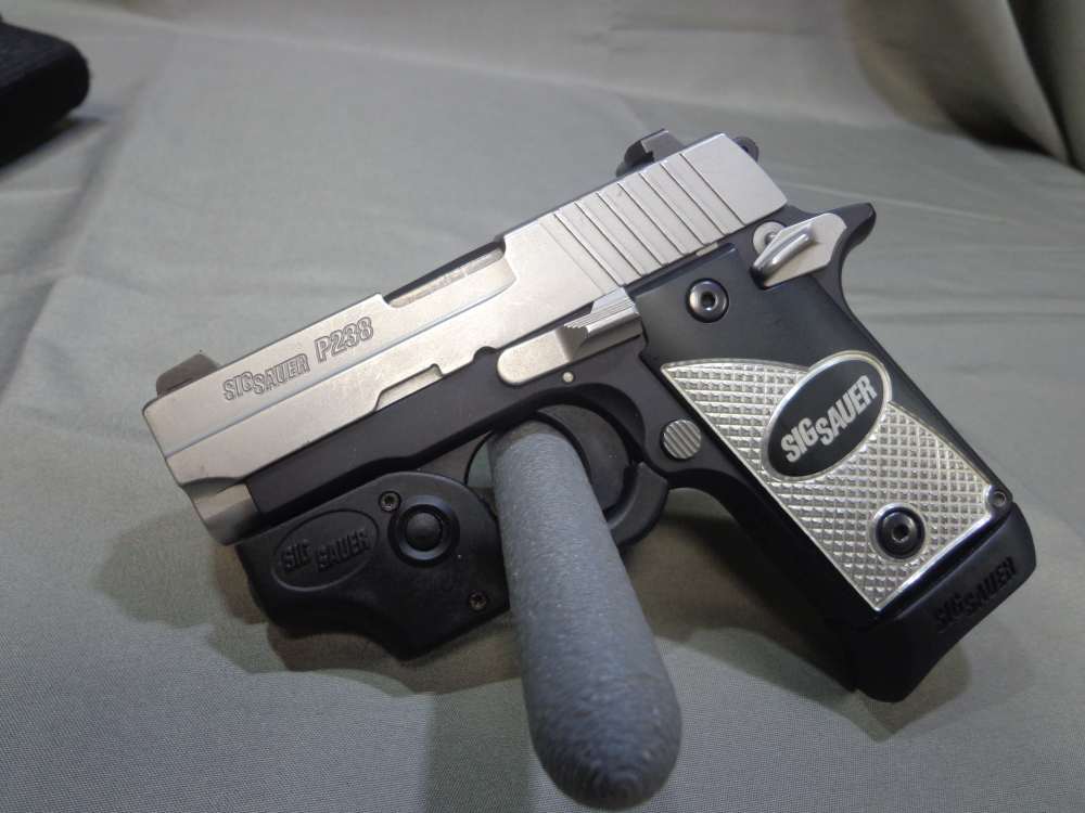 SIG P238 Two-Tone, w/Laser - super nice, .01 Start!-img-4