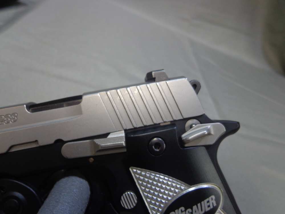 SIG P238 Two-Tone, w/Laser - super nice, .01 Start!-img-6