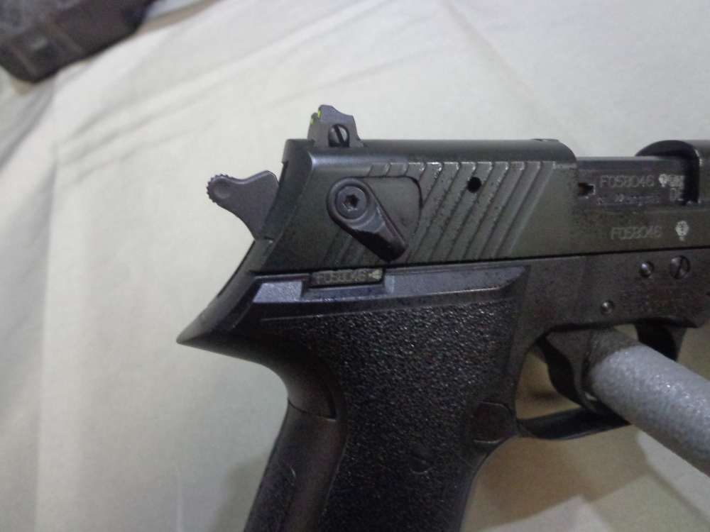 SIG Mosquito, 22LR, Black Nitron - excellent - .01 Start!-img-3