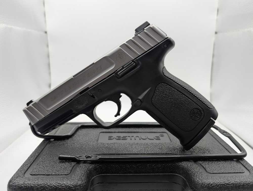 S&W SD9 VE 9MM SEMI AUTO PISTOL COMES WITH NICE HOLSTER GREAT SHAPE!-img-0