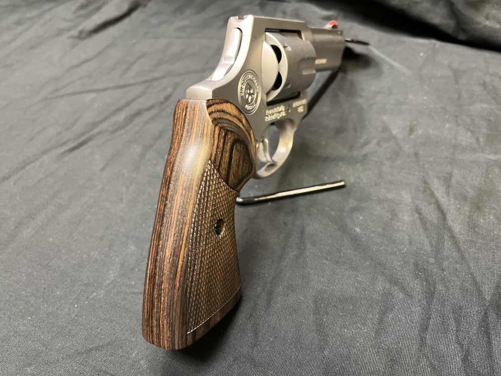 Taurus 856 Executive Grade .38spl 3" Stainless Steel Revolver 38 SPL-img-2