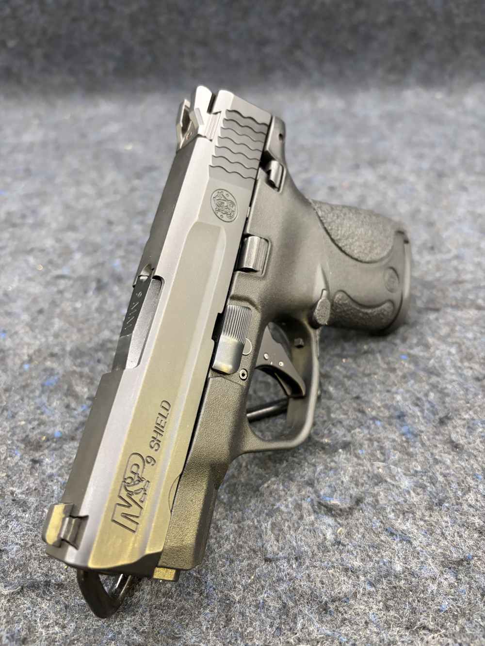 SMITH & WESSON M&P9 SHIELD w/BOX & 4 MAGS-img-7