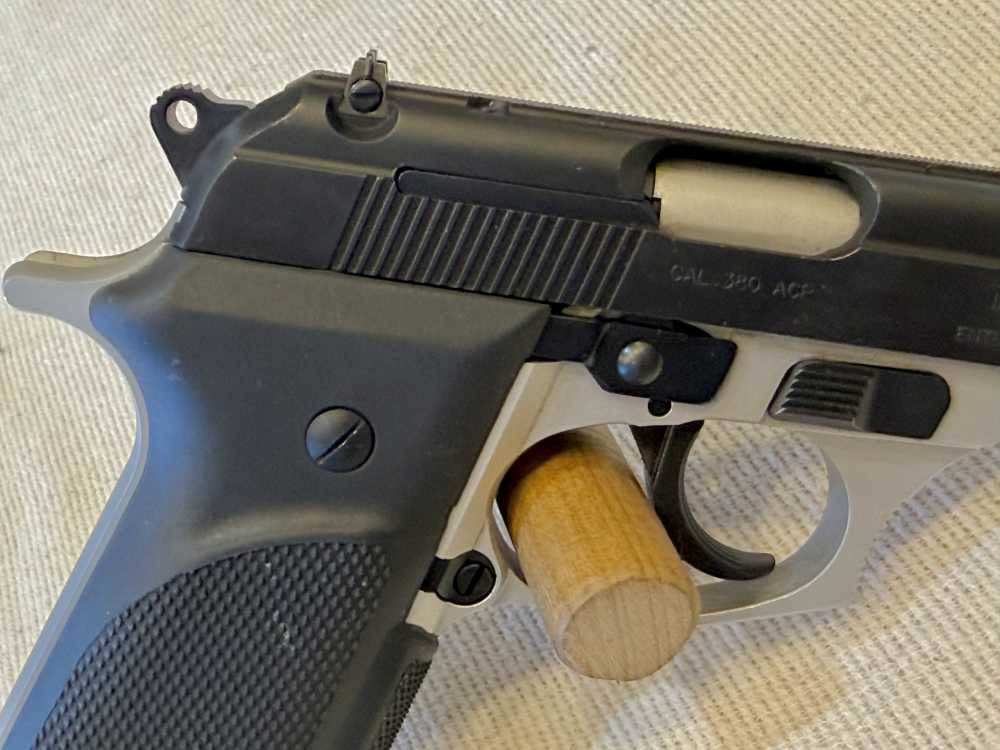 Bersa Thunder 380 Plus .. orig box, 3-15rnd mags & mag holder.. LIKE NEW!!-img-9