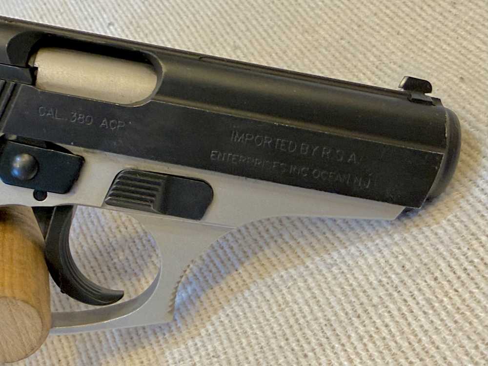 Bersa Thunder 380 Plus .. orig box, 3-15rnd mags & mag holder.. LIKE NEW!!-img-8