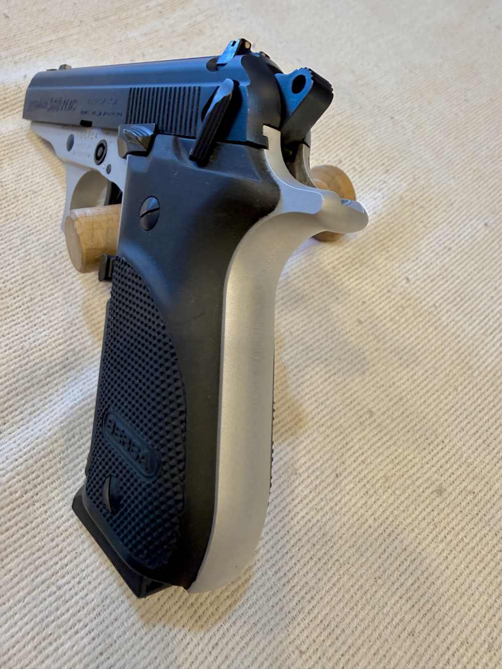 Bersa Thunder 380 Plus .. orig box, 3-15rnd mags & mag holder.. LIKE NEW!!-img-6