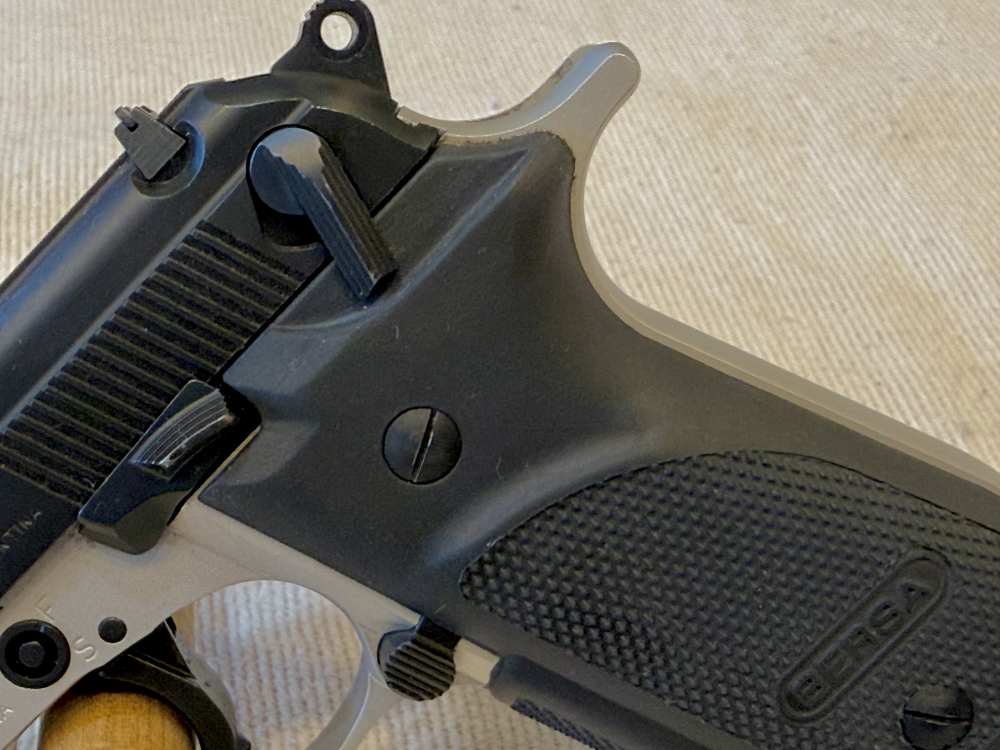 Bersa Thunder 380 Plus .. orig box, 3-15rnd mags & mag holder.. LIKE NEW!!-img-15