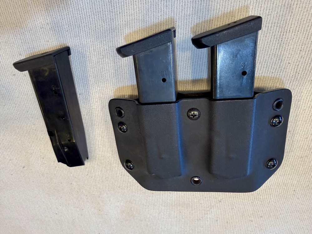 Bersa Thunder 380 Plus .. orig box, 3-15rnd mags & mag holder.. LIKE NEW!!-img-1