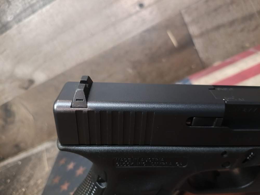 LOOK! GREAT CONDITION GLOCK 19 GEN 4 9mm w/Mag 15+1! PENNY START NR!-img-10
