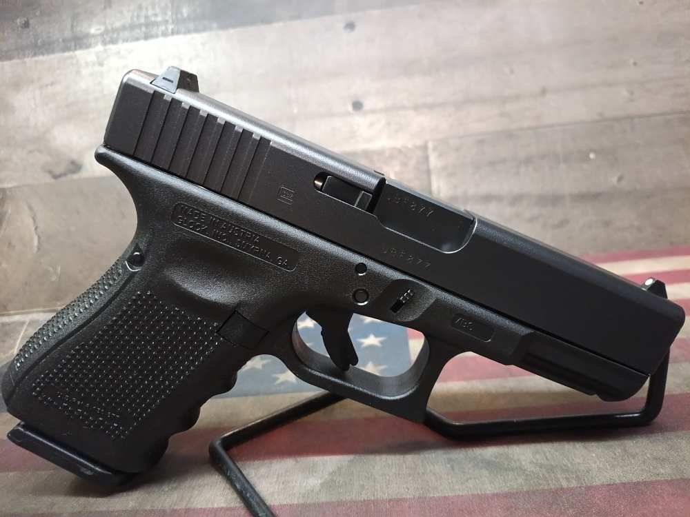 LOOK! GREAT CONDITION GLOCK 19 GEN 4 9mm w/Mag 15+1! PENNY START NR!-img-3