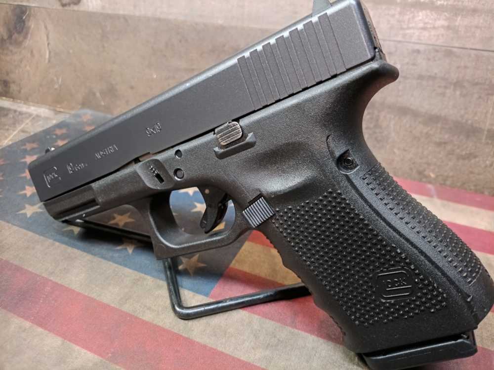 LOOK! GREAT CONDITION GLOCK 19 GEN 4 9mm w/Mag 15+1! PENNY START NR!-img-2