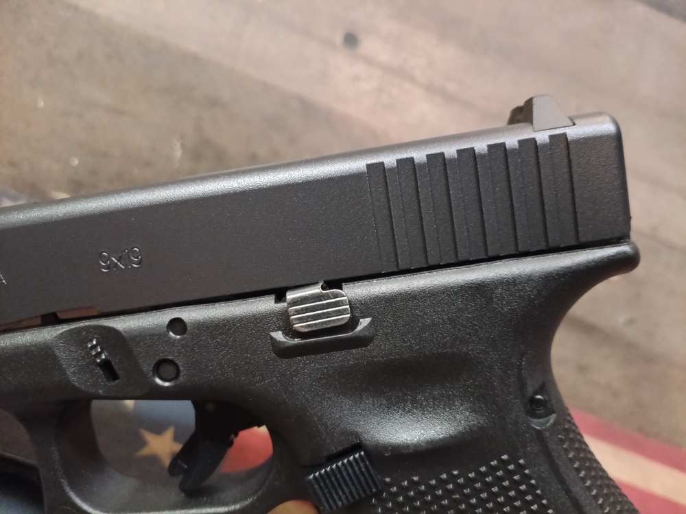LOOK! GREAT CONDITION GLOCK 19 GEN 4 9mm w/Mag 15+1! PENNY START NR!-img-25