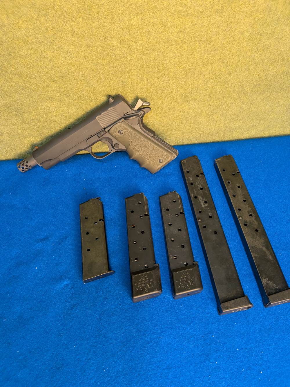 Tisas 1911 A1 Tank Commander 4" Barrel Comp 1X 7RDS 2x 10RDS 2x 20RDS Mags-img-1