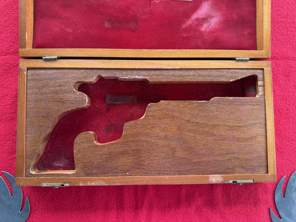 Ruger Super Blackhawk Wooden Presentation Case .44 magnum -img-2