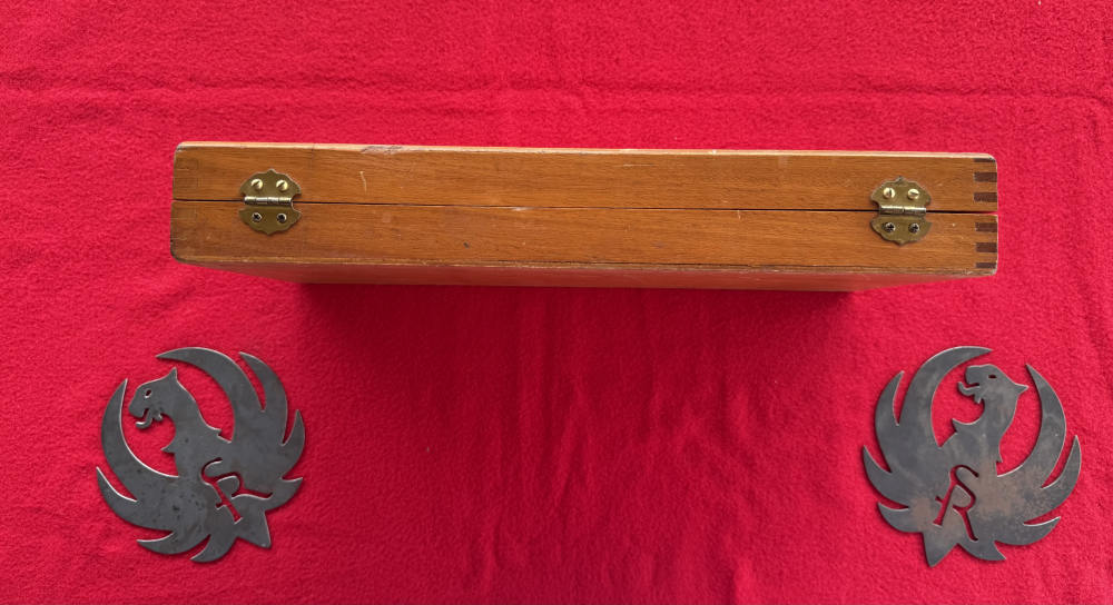 Ruger Super Blackhawk Wooden Presentation Case .44 magnum -img-8