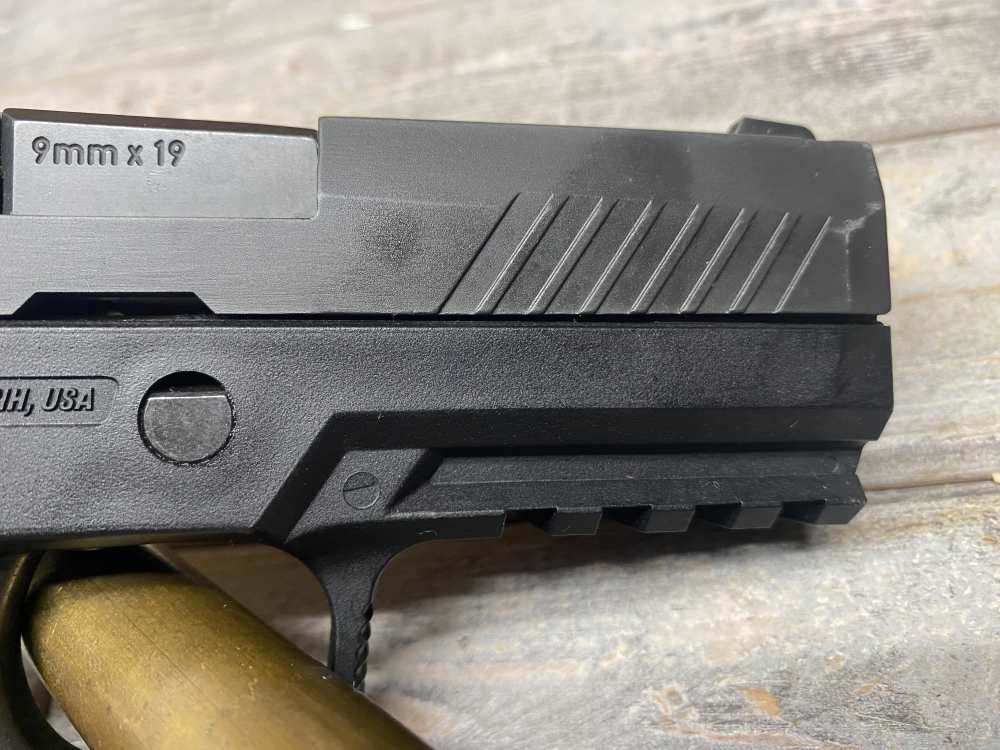 Sig Sauer P320-img-2