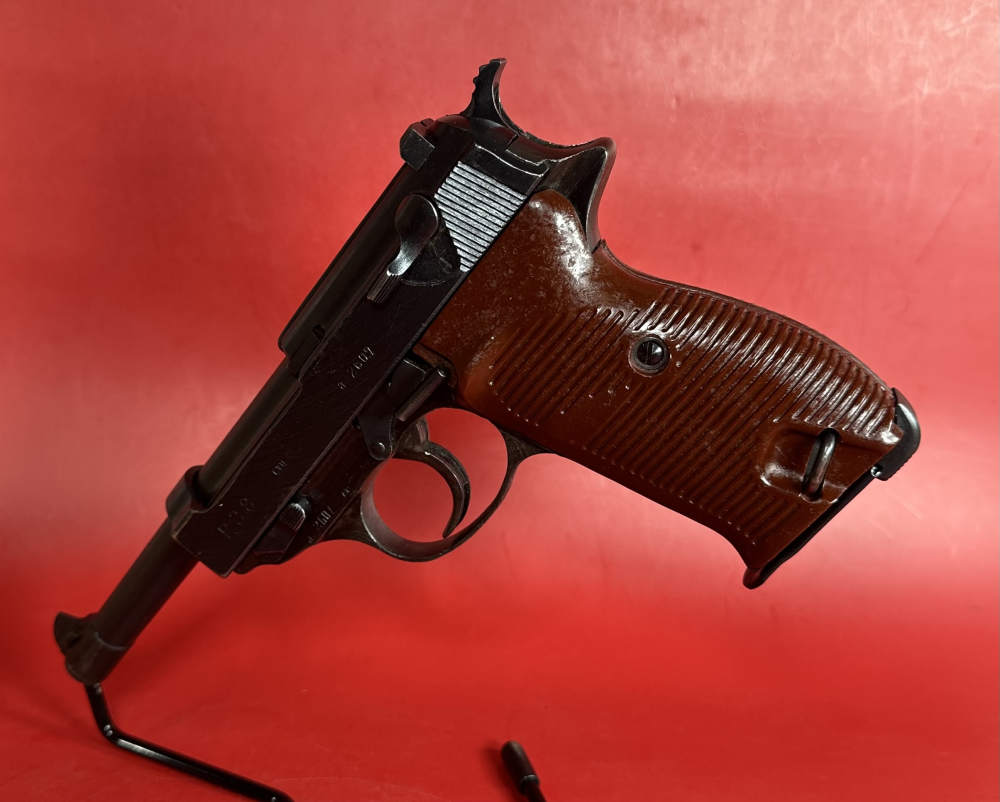 WWII 1943 WALTHER P38 CYQ Spreewerk. 2mags 9mm Holster. Excellent condition-img-1