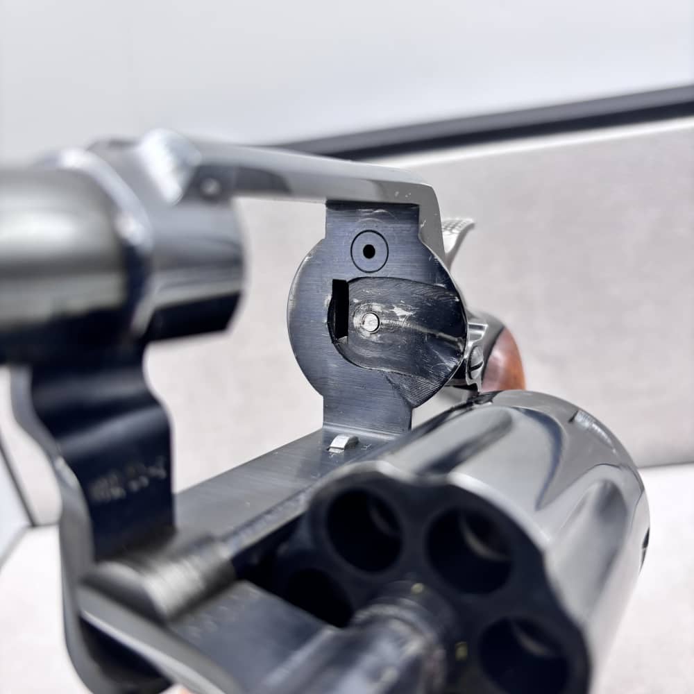 Smith & Wesson 10-5 38 spl -img-16