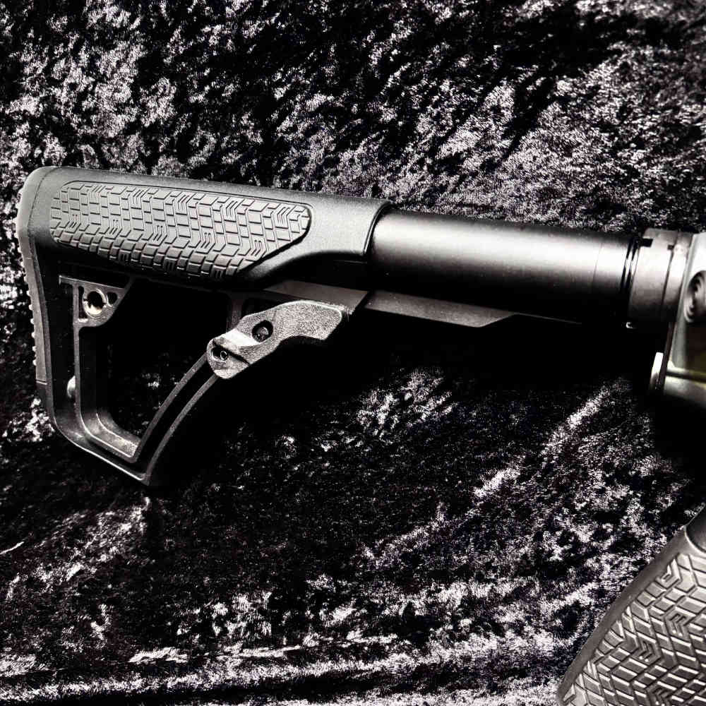 Daniel Defense DDM4V9 Crocodile limited series 16” WITH OPMOD EOTECH -img-1