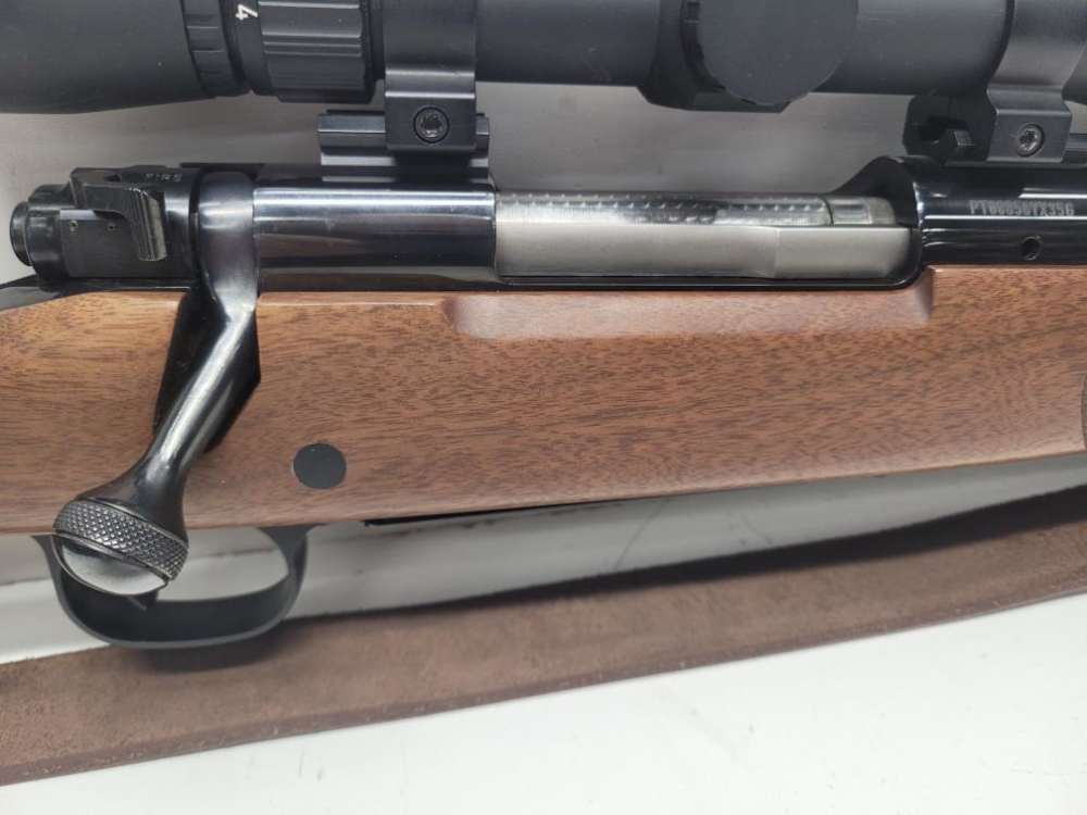 WINCHESTER MODEL 70 CLASSIC RIFLE-img-2