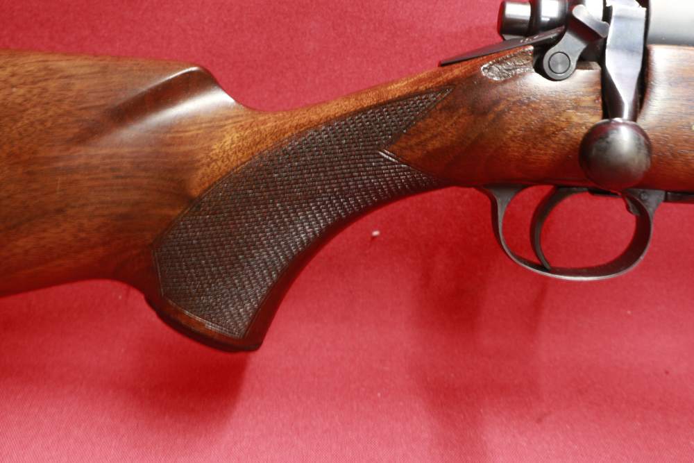 Remington model 725 Cal 30 06 in Excellent Condition-img-2