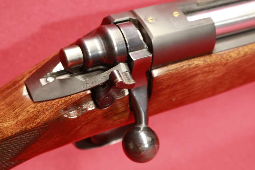 Remington model 725 Cal 30 06 in Excellent Condition-img-8