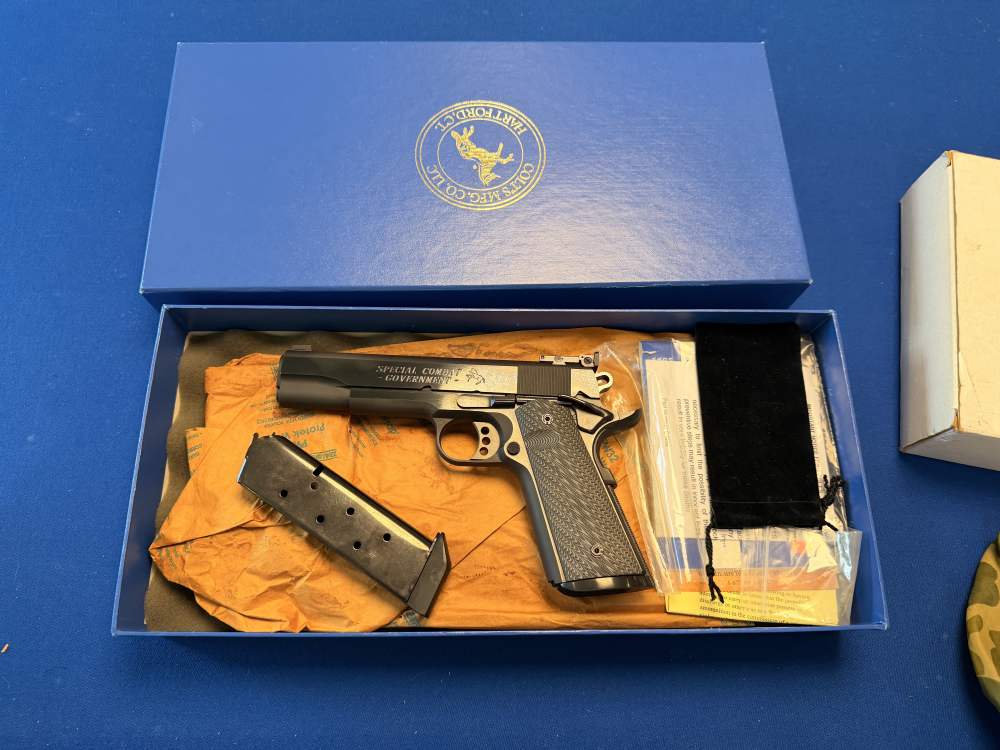 Colt Special Combat -img-1