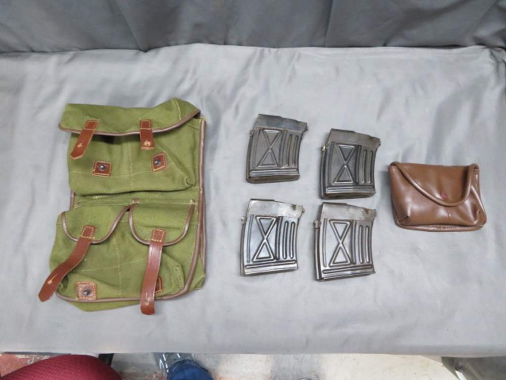 LOT OF 4 ROMANIAN PSL 54 SNIPER RIFLE MAGAZINES W/ POUCH & CLEANING KIT-img-0