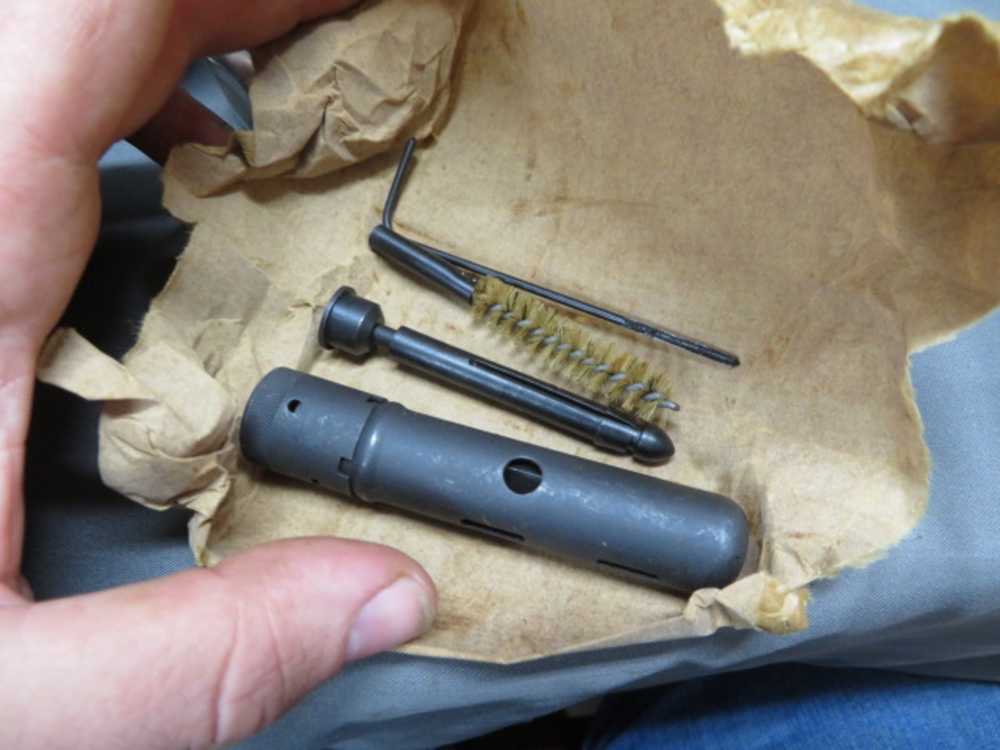 LOT OF 4 ROMANIAN PSL 54 SNIPER RIFLE MAGAZINES W/ POUCH & CLEANING KIT-img-11