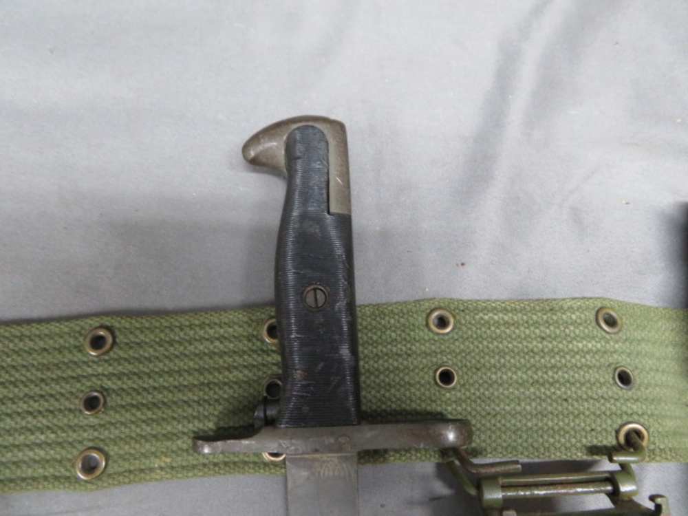 VIETNAM WAR US M1956 PISTOL BELT W/ COLT 1911 MAGAZINES & M1 GARAND BAYONET-img-11