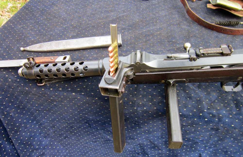 Steyr-Solothurn MP34 parts kit  w/Barrel, sheath, 3 Mags, &Tools in leather-img-12
