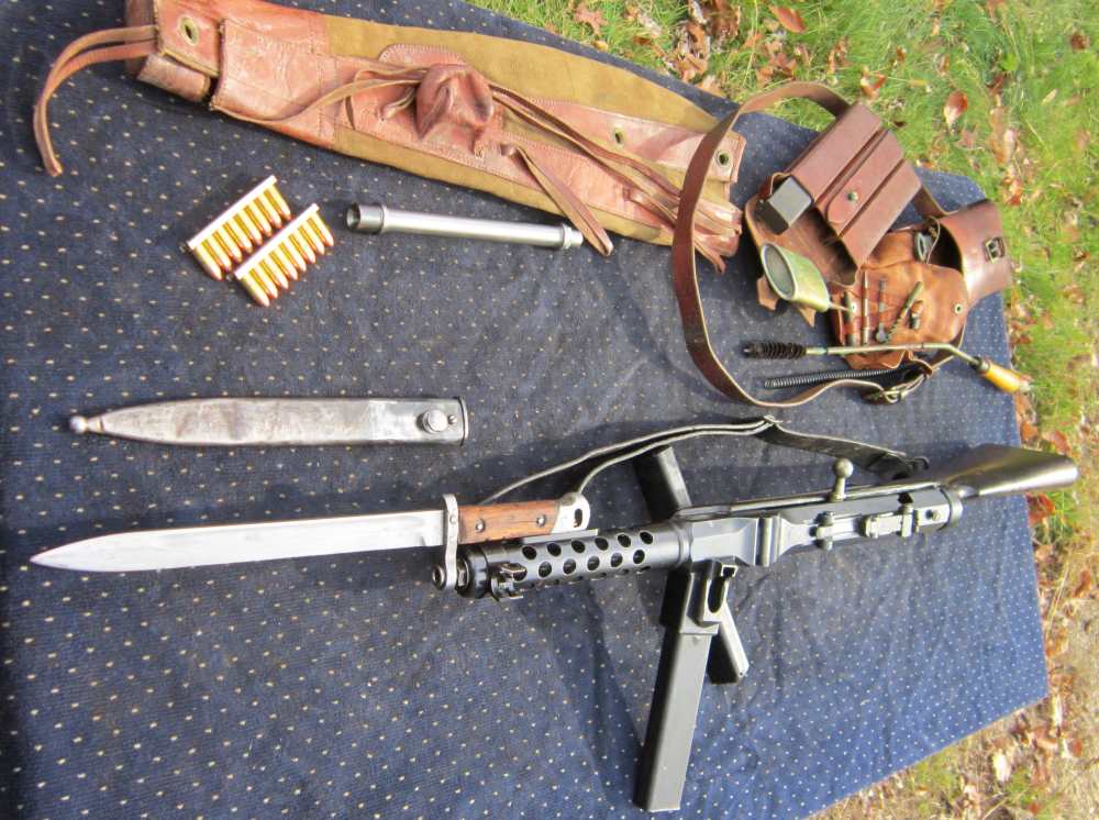 Steyr-Solothurn MP34 parts kit  w/Barrel, sheath, 3 Mags, &Tools in leather-img-6