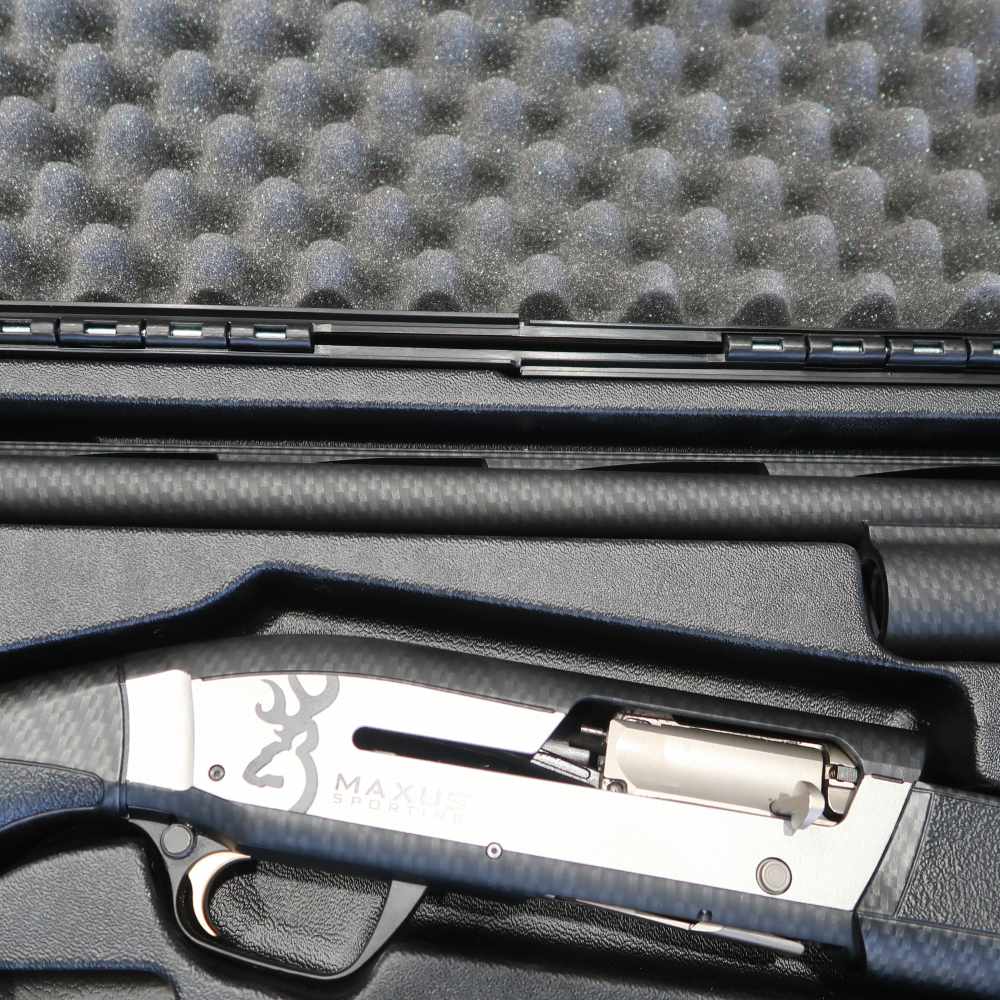 LIKE NEW Browning Maxus II Sporting Semi-Auto Shotgun 12GA 30" Carbon Fiber-img-5