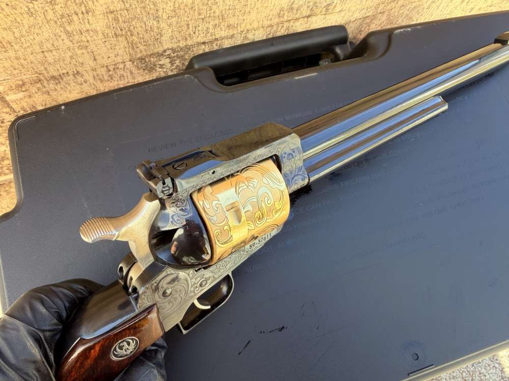 Ruger Super Blackhawk 44 Mag ENGRAVED Blued & 24k Gold-img-15