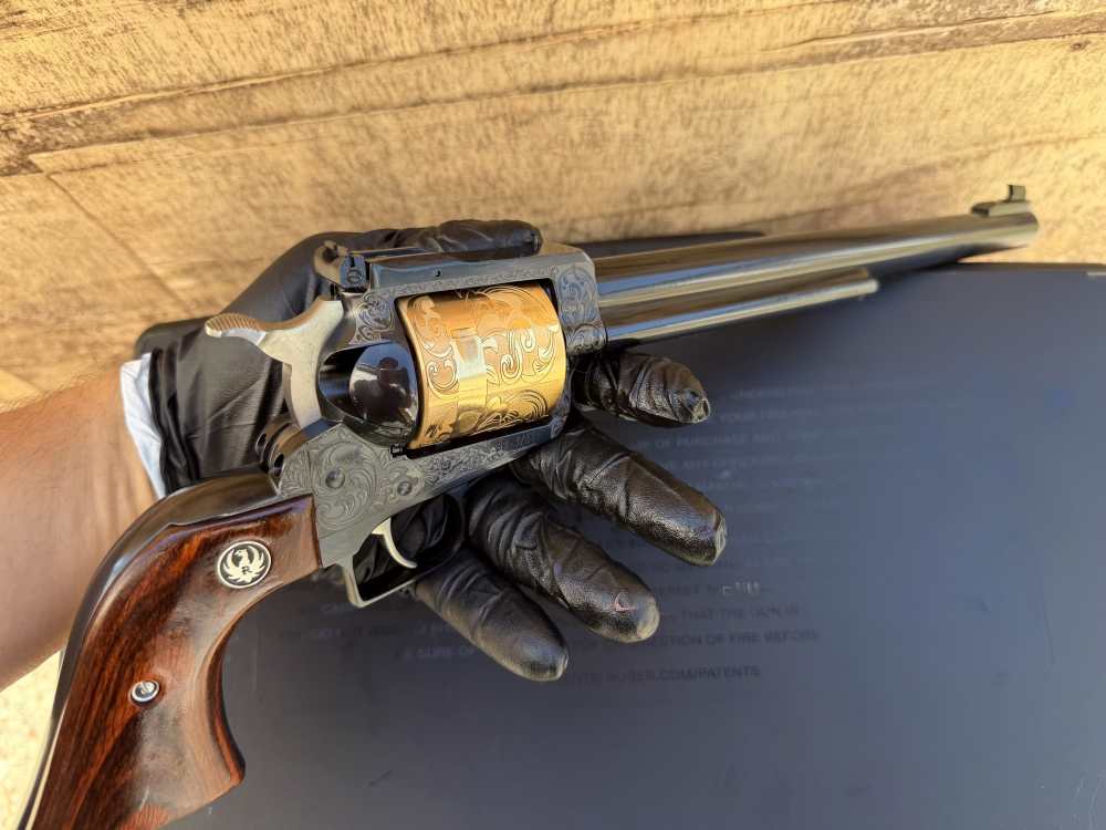 Ruger Super Blackhawk 44 Mag ENGRAVED Blued & 24k Gold-img-20