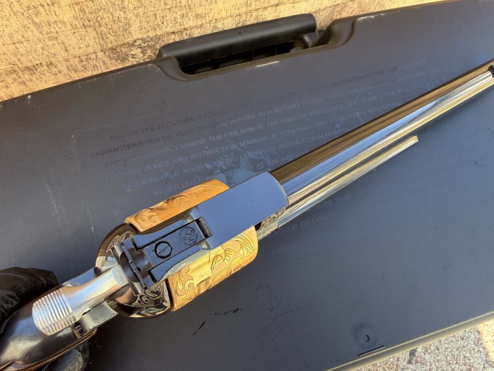 Ruger Super Blackhawk 44 Mag ENGRAVED Blued & 24k Gold-img-16