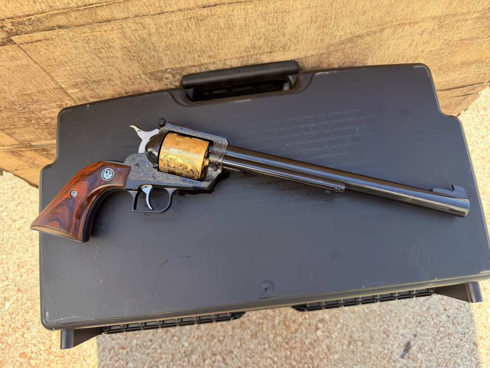 Ruger Super Blackhawk 44 Mag ENGRAVED Blued & 24k Gold-img-0