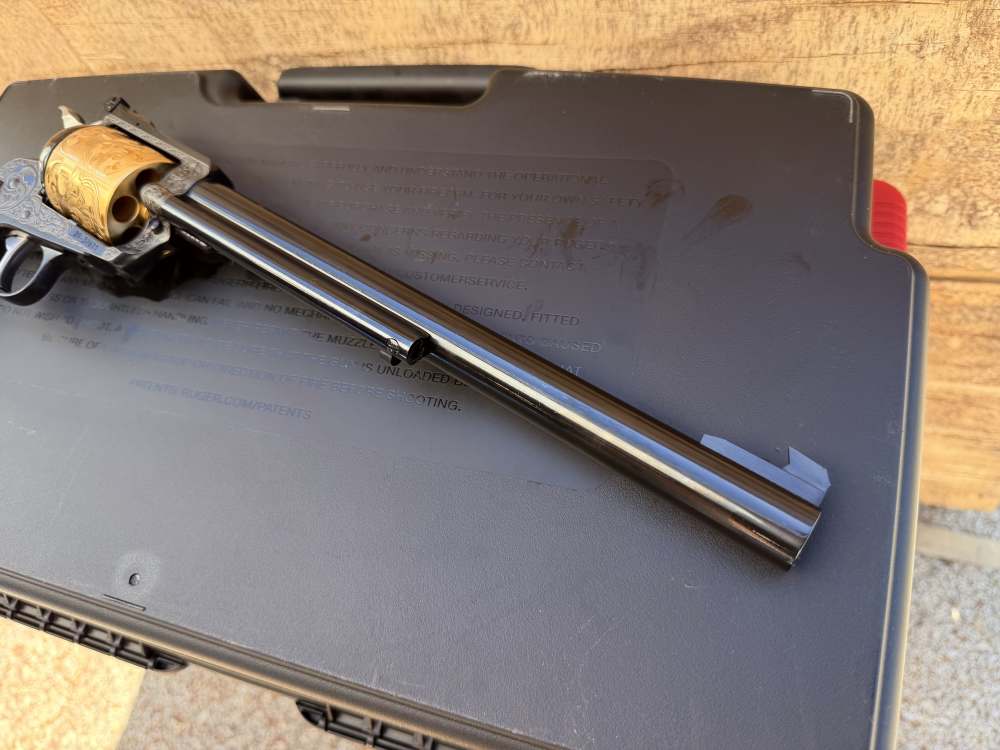 Ruger Super Blackhawk 44 Mag ENGRAVED Blued & 24k Gold-img-10